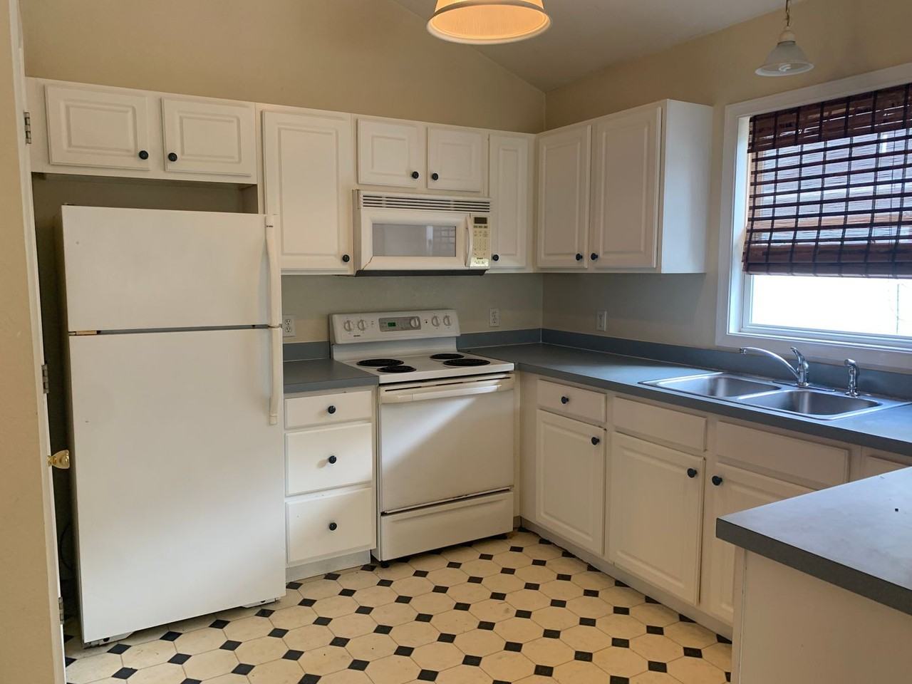 226 W Palmetto St - Photo 2 of 21