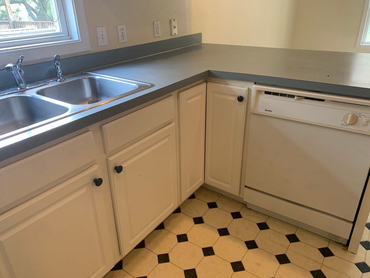 226 W Palmetto St - Photo 3 of 21