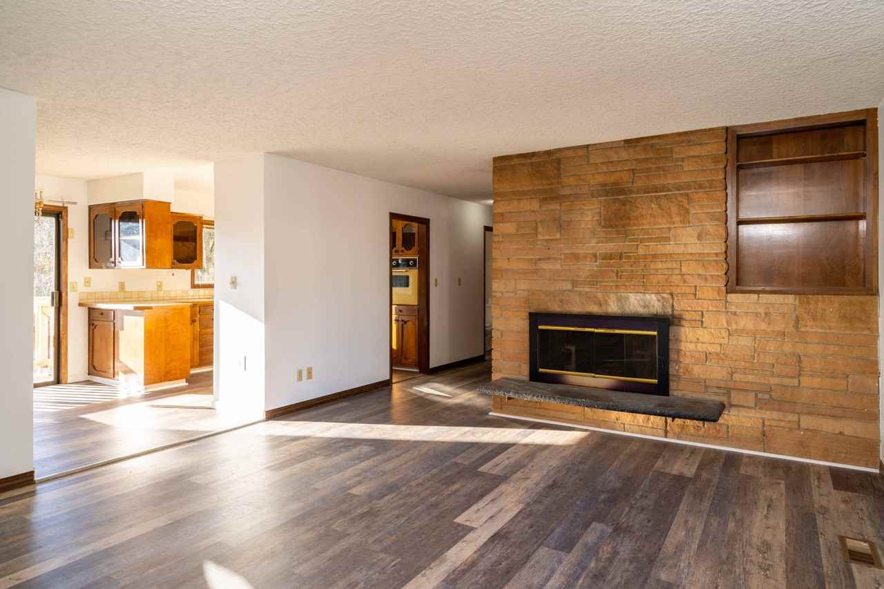 1300 Ne 139th Ave - Photo 3 of 25