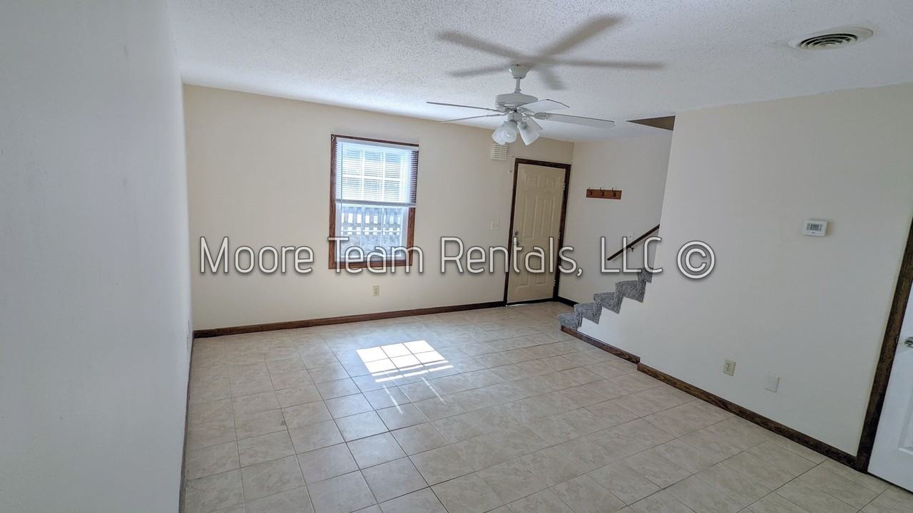 Paradise Ave Apts - Photo 6 of 20