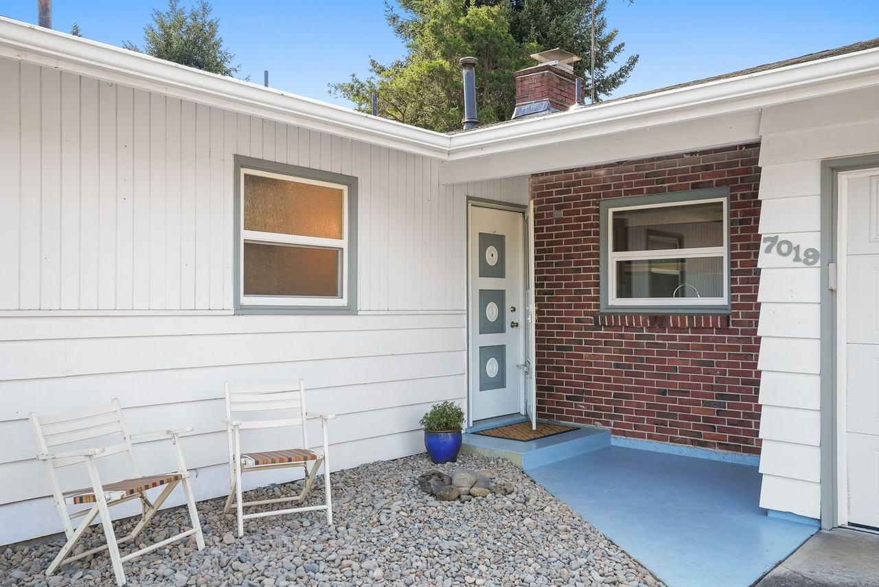 7019 Kansas St - Photo 3 of 27