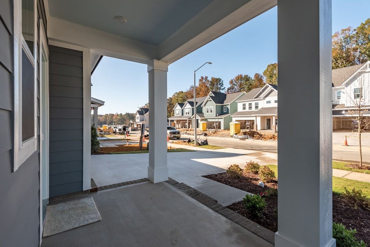 189 Beacon Dr - Photo 3 of 32