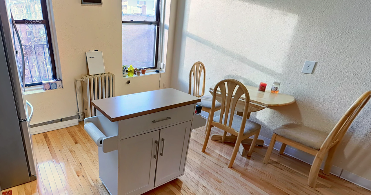 88 Hammond Street - Photo 2 of 11