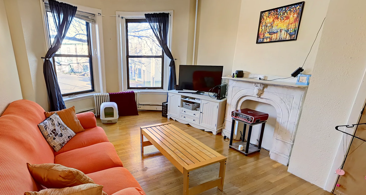 88 Hammond Street - Photo 5 of 11