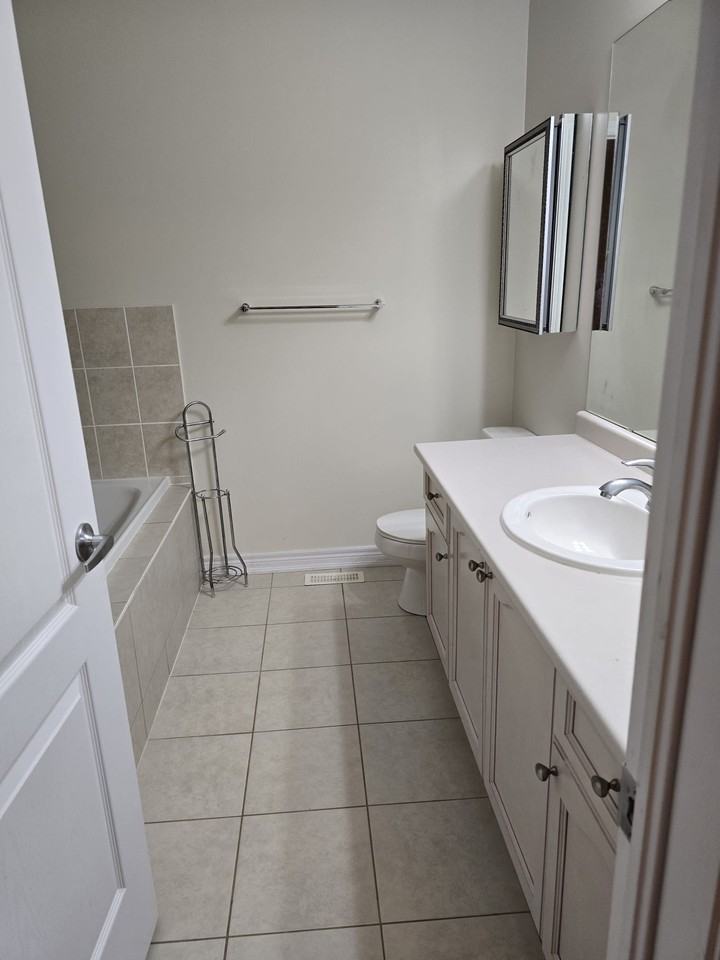 12 Sisina Avenue - Photo 3 of 16