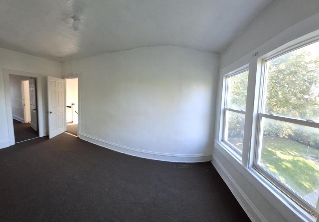 5866 Kennerly Ave - Photo 3 of 7