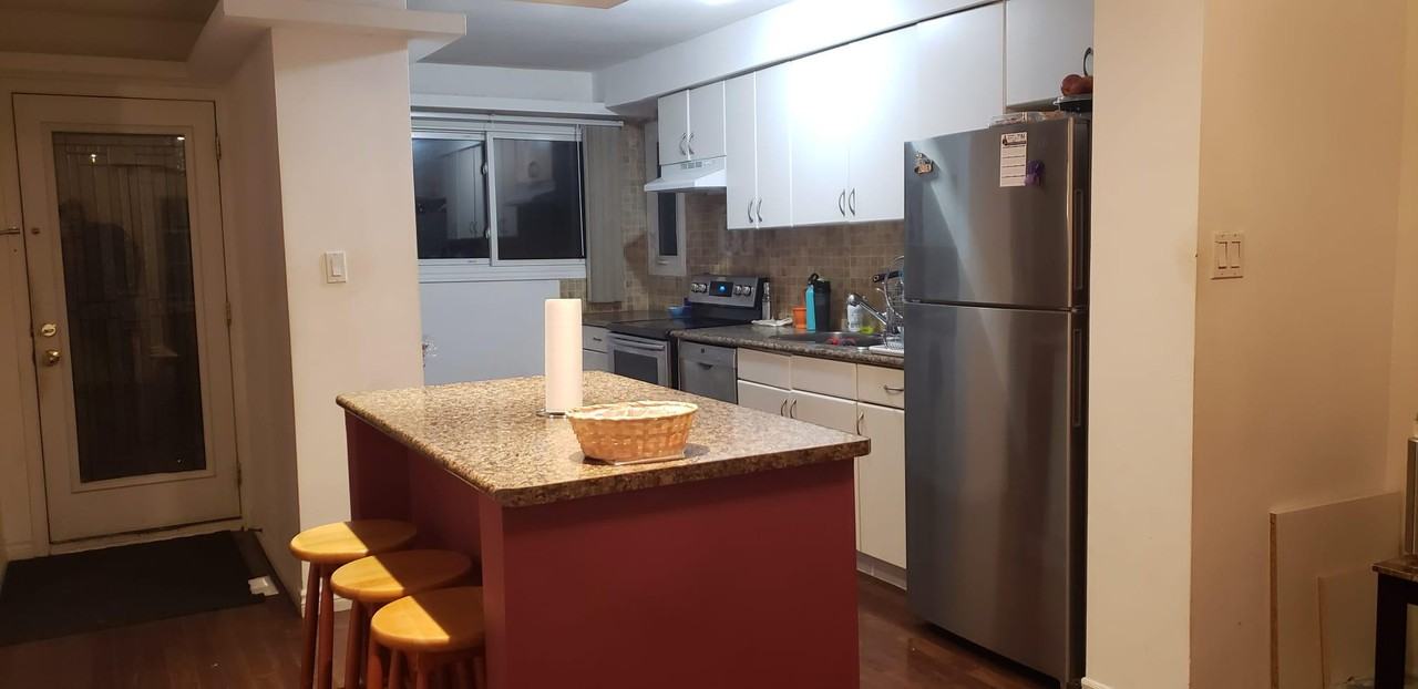 1412 Andros Boulevard - Photo 3 of 14