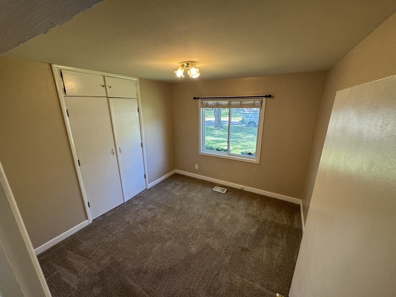 3604 Southwest Clare Avenue #3604CLARE - Photo 4 of 11