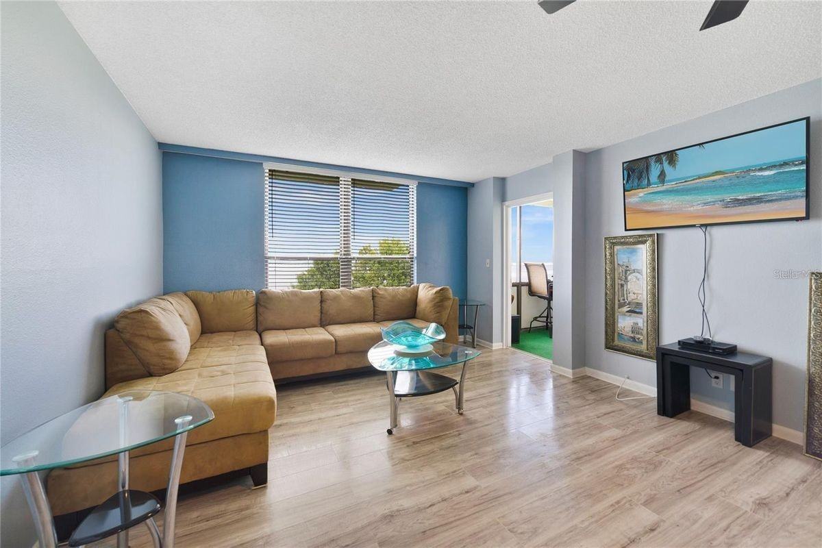 2617 Cove Cay Dr ##702 - Photo 3 of 17