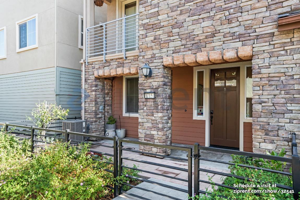 715 Mystic Topaz Loop - Photo 2 of 29