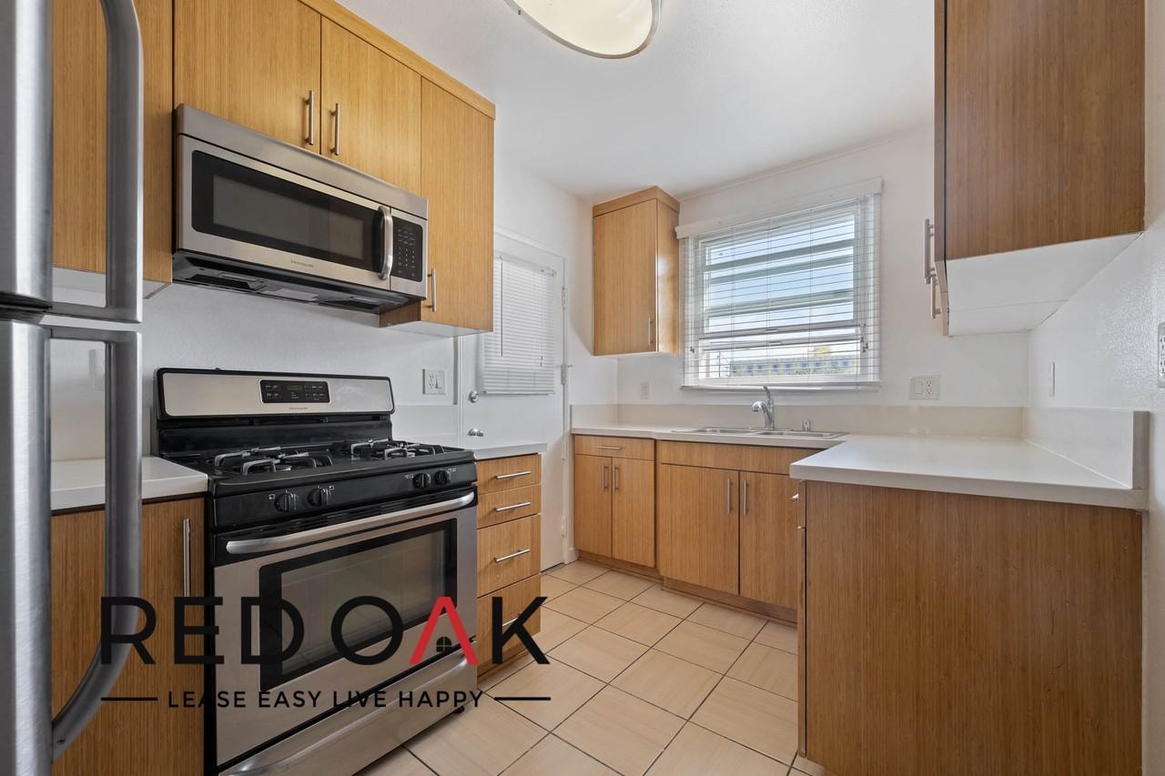 5877 W 88th St #5877 - Photo 3 of 17