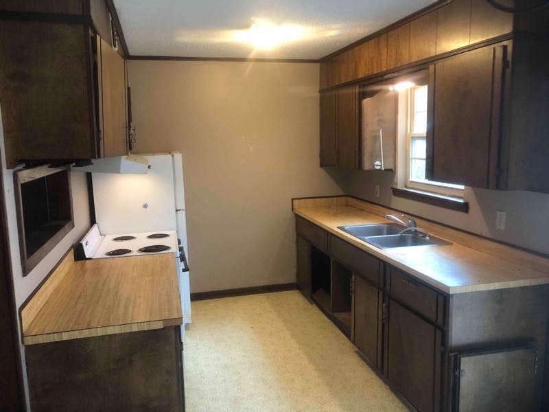 605 22nd St #605 - Photo 2 of 5