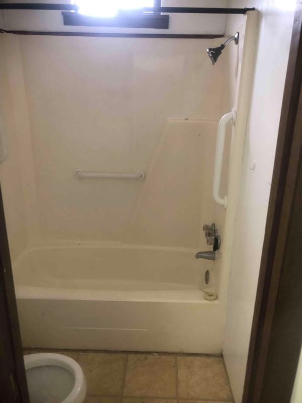 605 22nd St #605 - Photo 5 of 5