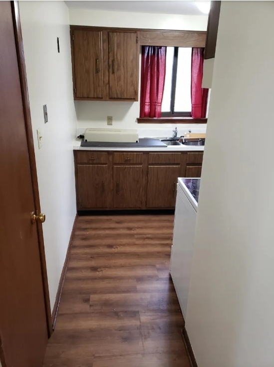 172 Spruce St #6 - Photo 3 of 13