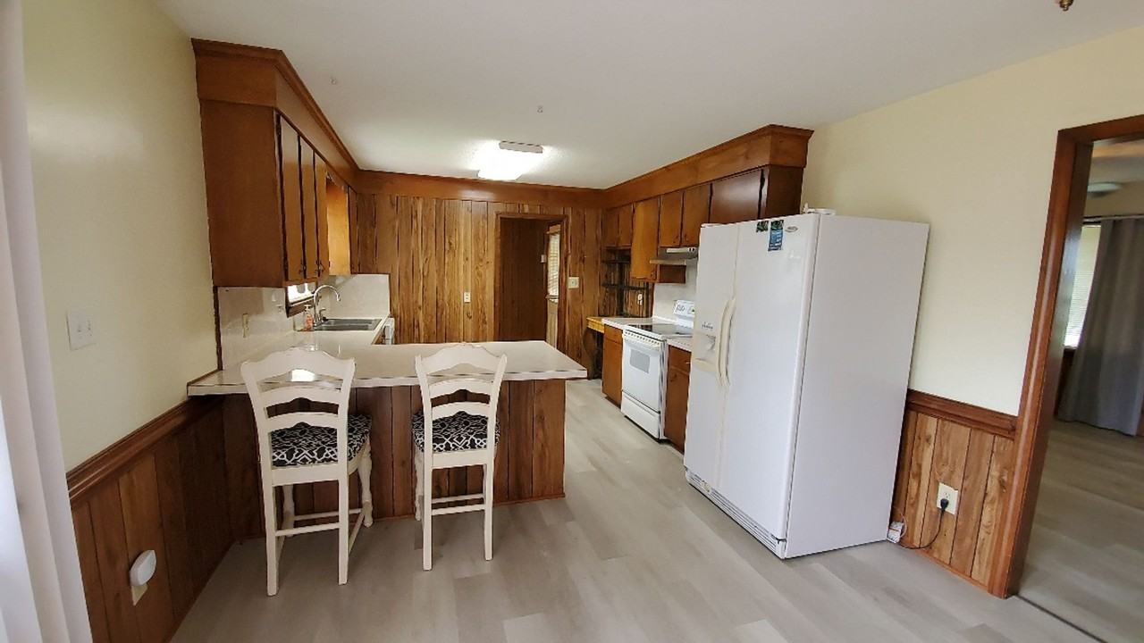 1138 Ocean Hwy N - Photo 3 of 19