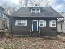 featured image of 1407 S 4th St