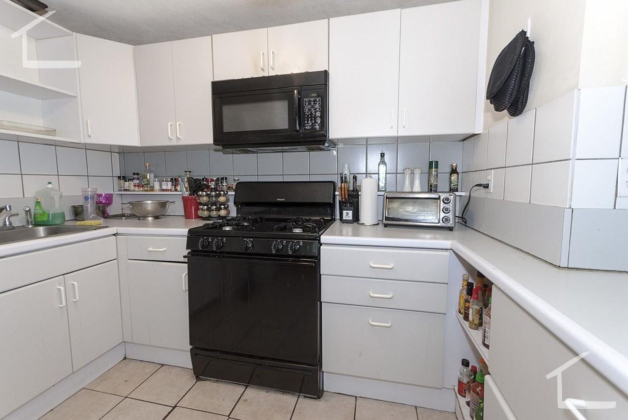 145 Glenville Ave - Photo 2 of 9