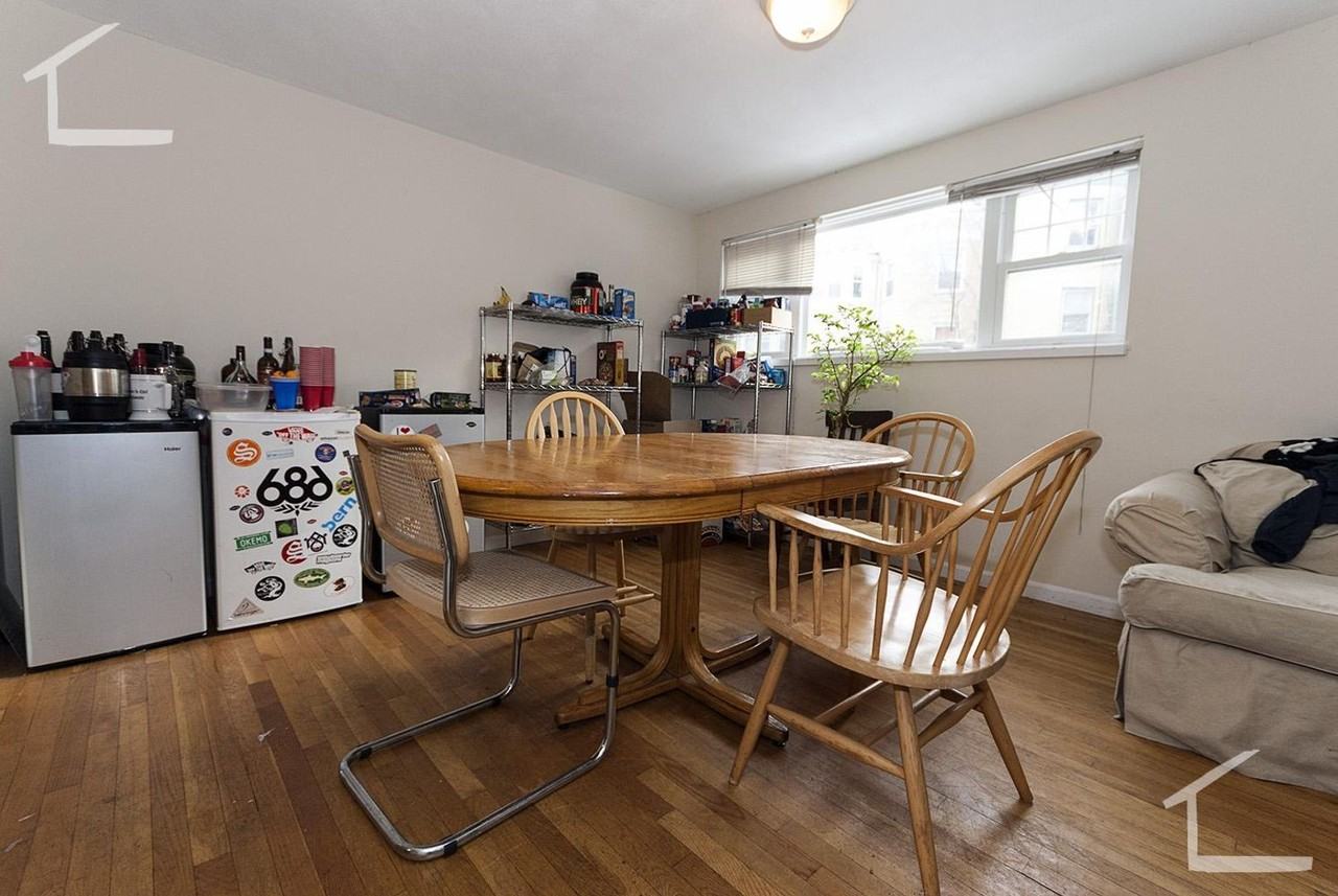 145 Glenville Ave - Photo 6 of 9