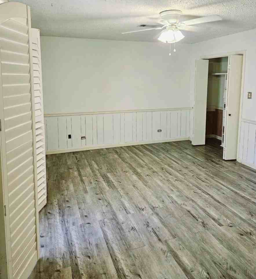 3318 Broadview Dr - Photo 3 of 6