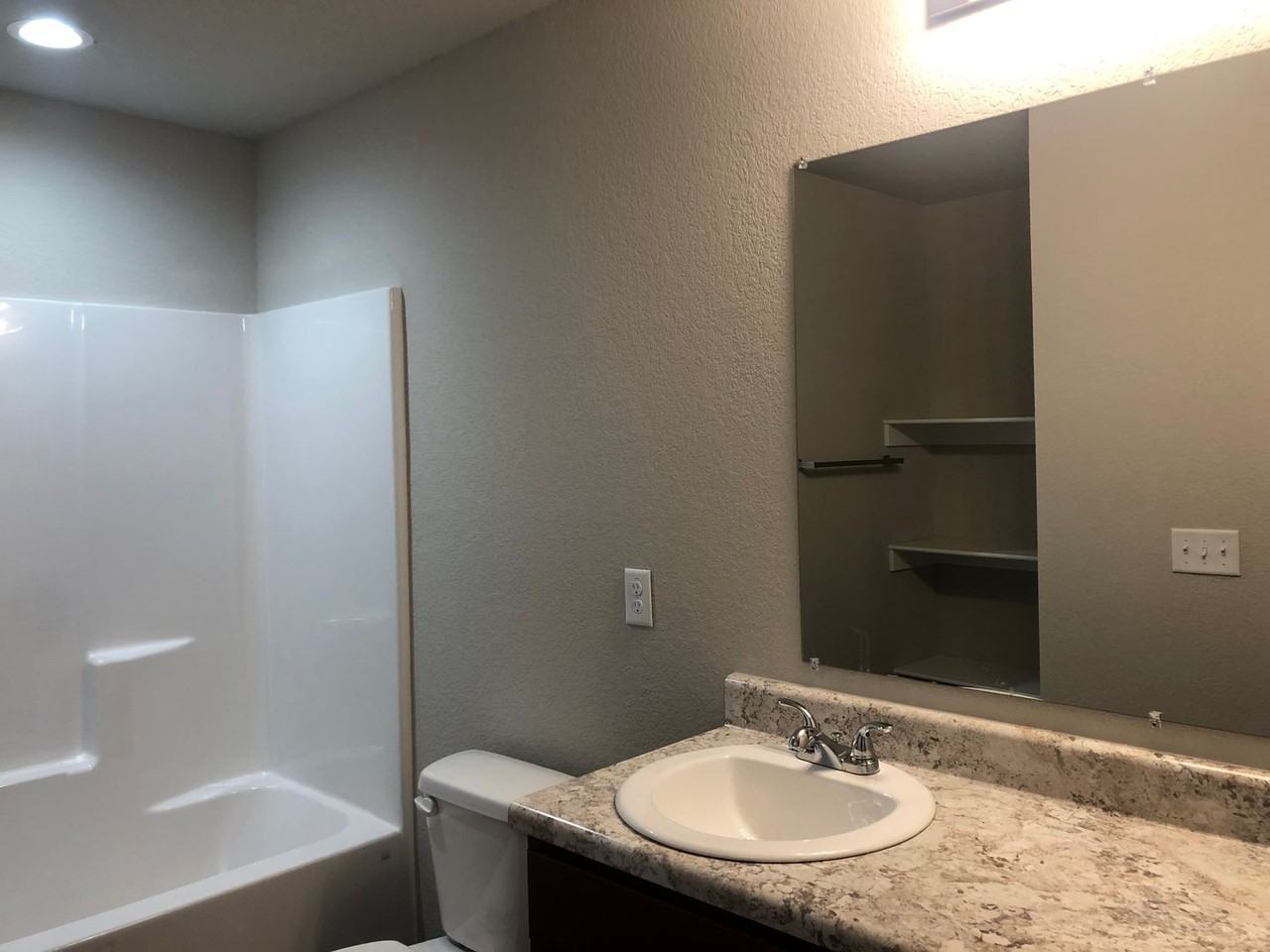 602 W Pittsfield - Photo 5 of 10