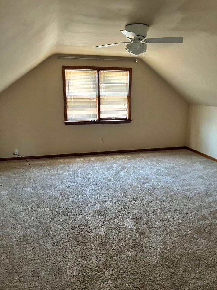 1521 Silver St - Photo 2 of 16