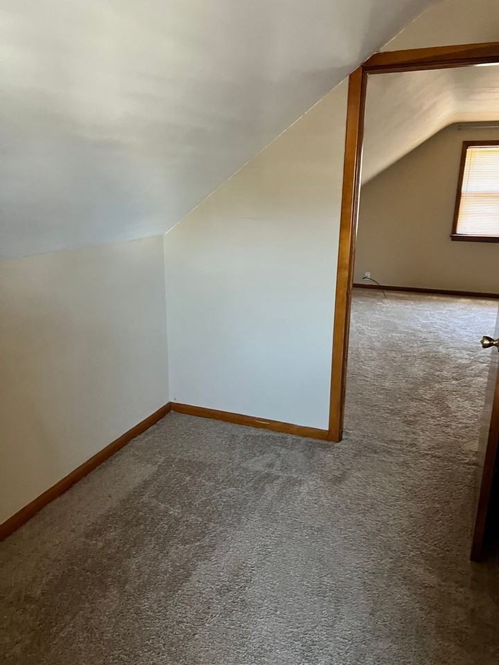 1521 Silver St - Photo 3 of 16