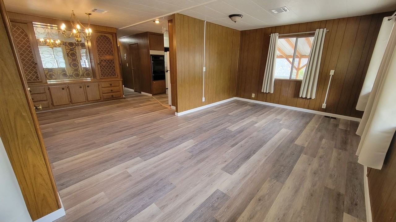 912 Woodrow Way - Photo 3 of 22