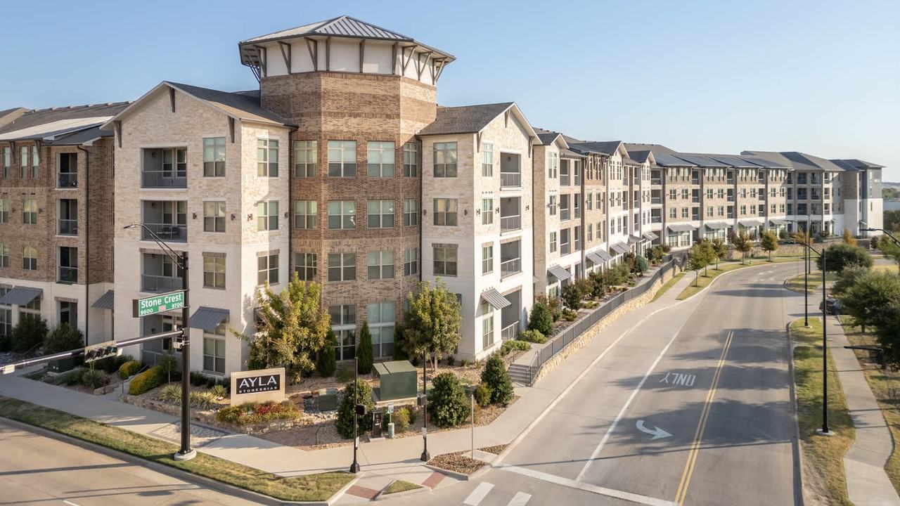 Ayla Stonebriar - Photo 2 of 33