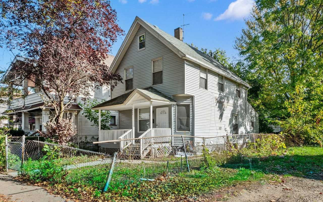 2069 W 81st St - Photo 2 of 21