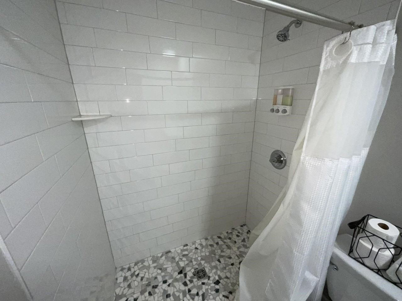 318 Arricola Ave #103 - Photo 5 of 6
