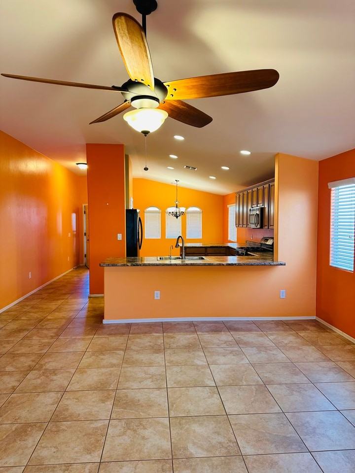 5213 W Spring Willow Ct - Photo 3 of 19