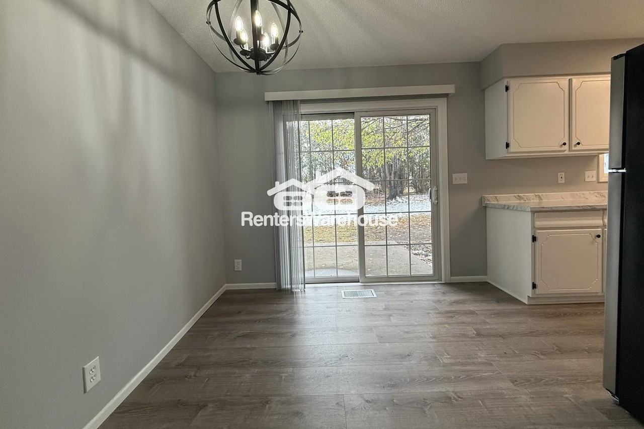 11465 54th St Ne - Photo 2 of 23