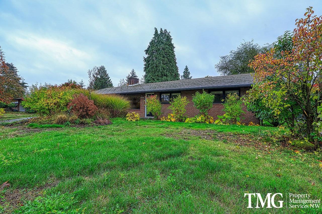 9503 Ne 6th St - Photo 3 of 29