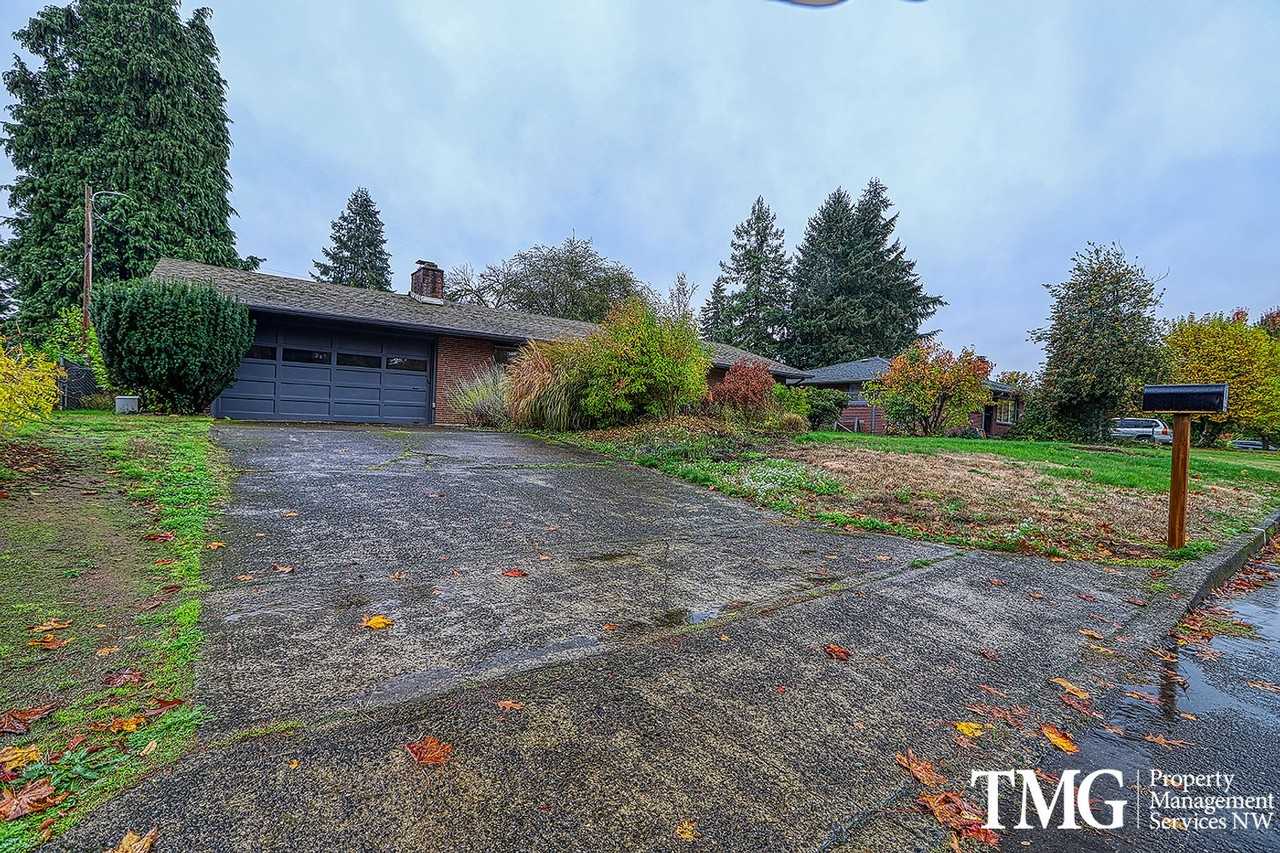 9503 Ne 6th St - Photo 2 of 29