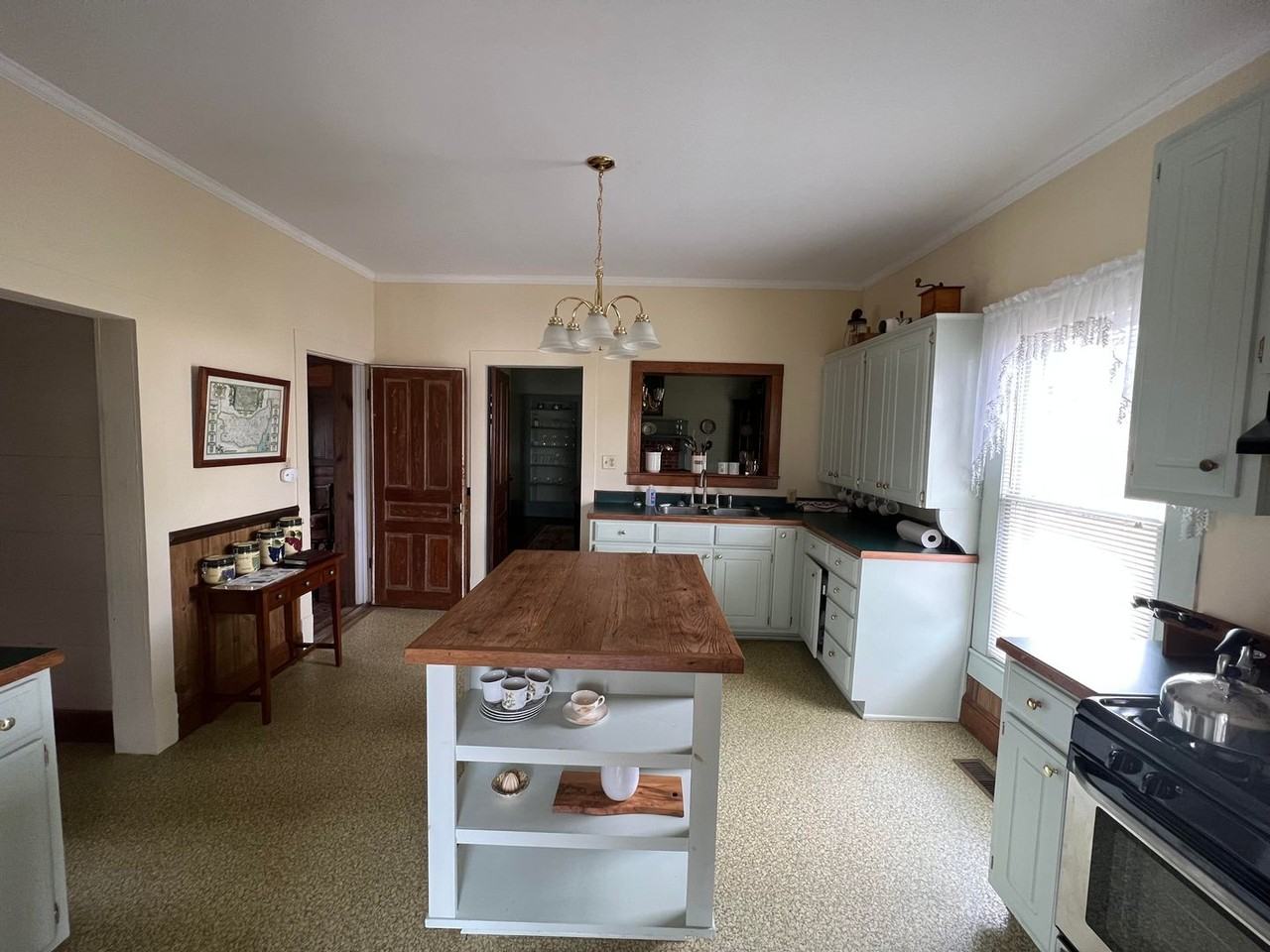 8148 Charlie Euliss Rd - Photo 2 of 13