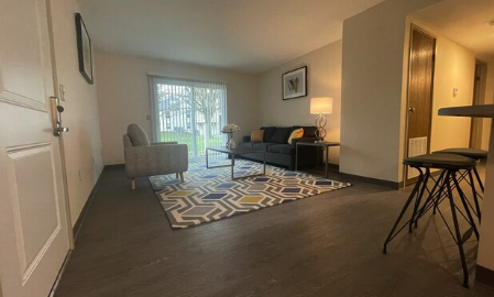 Pine Woods - Photo 4 of 32