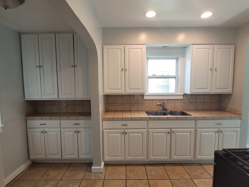 3781 Grosvenor Rd - Photo 7 of 11