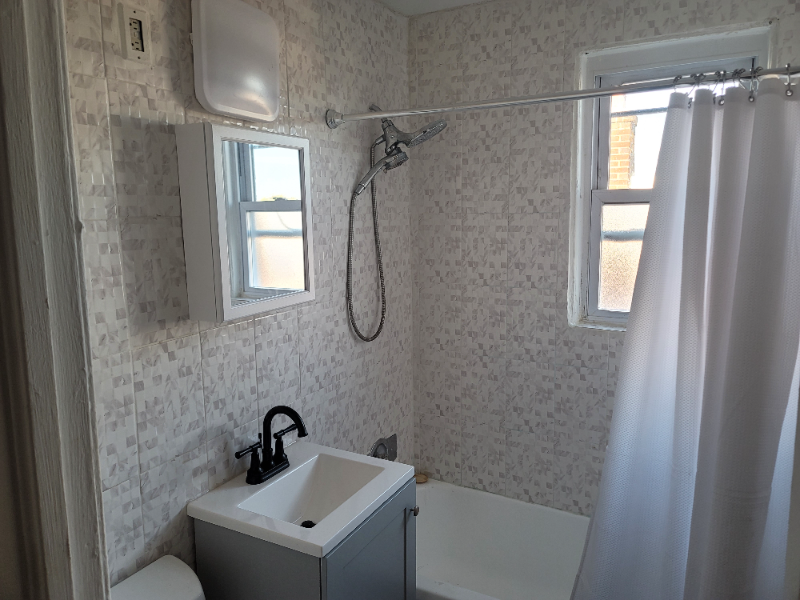 4044 Lasher Rd - Photo 5 of 17