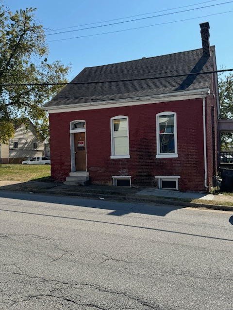 8 W Monroe St - Photo 2 of 11