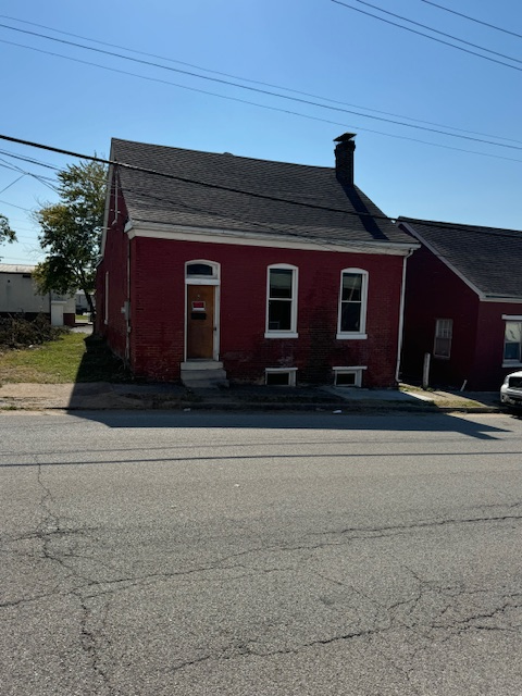 8 W Monroe St - Photo 3 of 11