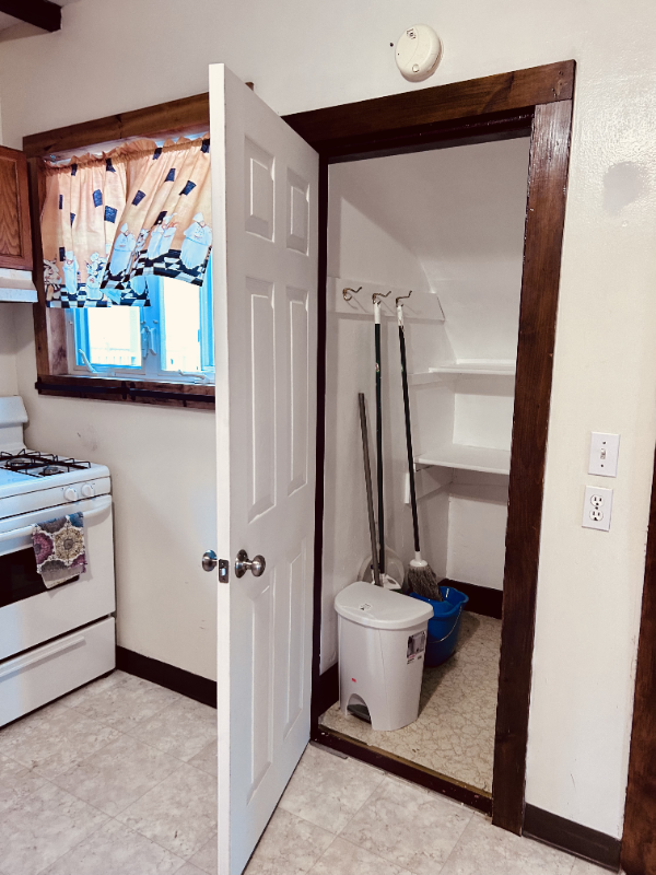 214 Washington St #1 - Photo 3 of 16