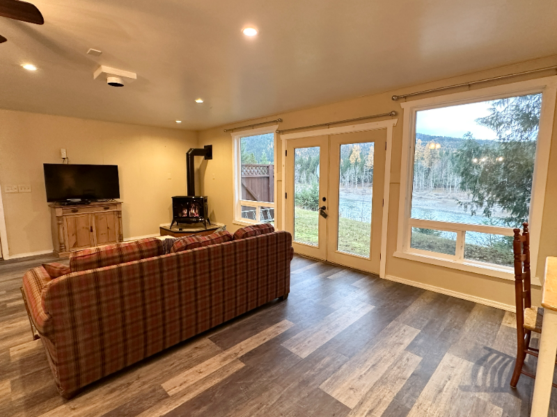 172 River Dr - Photo 3 of 19