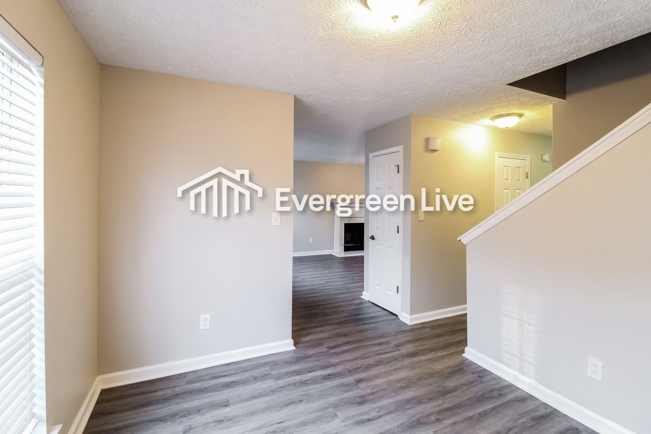 6643 Dottie Mae Ct - Photo 3 of 19