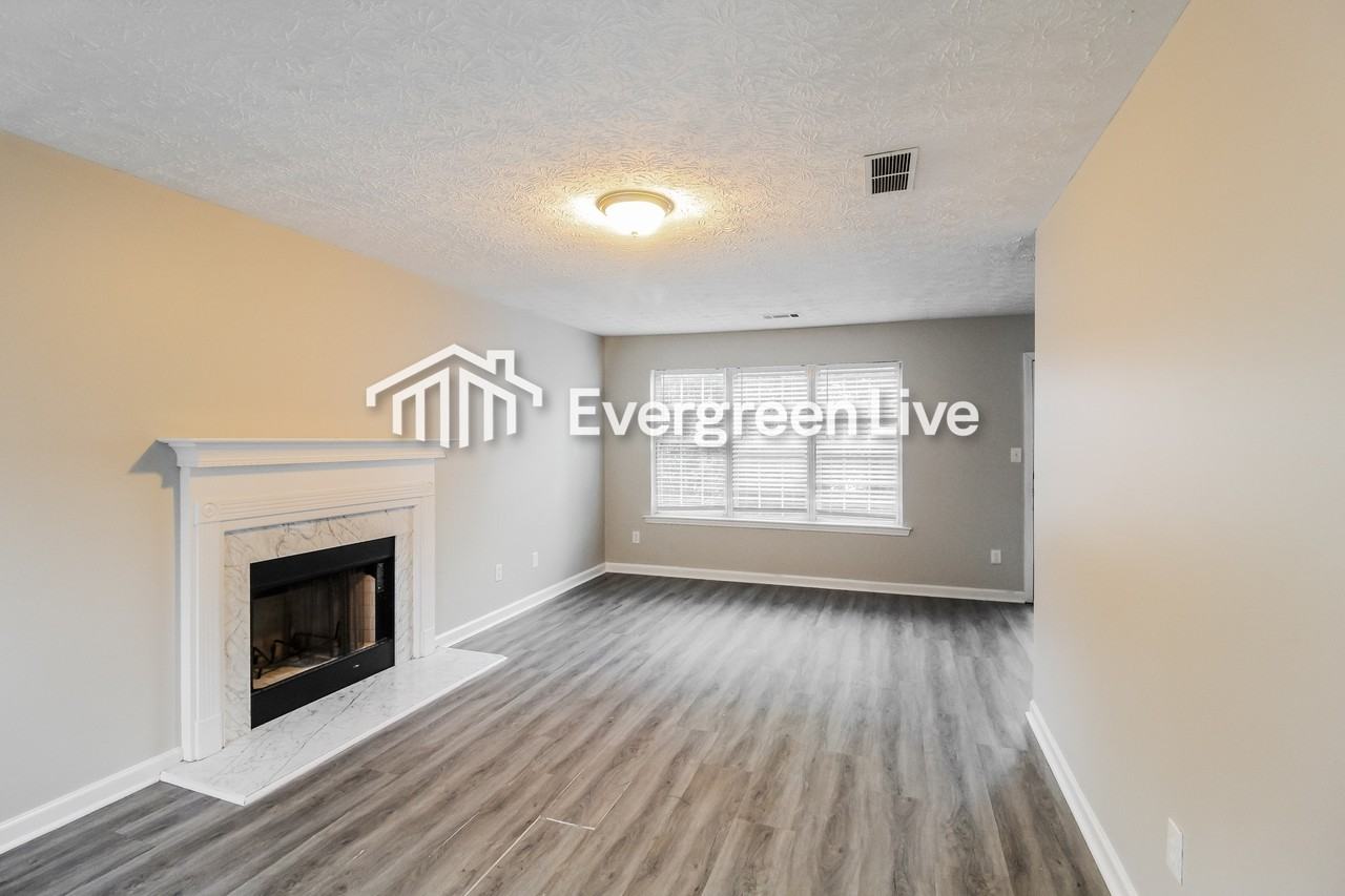 6643 Dottie Mae Ct - Photo 4 of 19