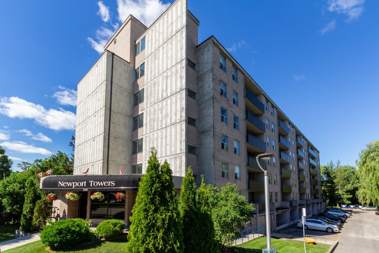 Newport Towers Apartments - Photo 2 of 13