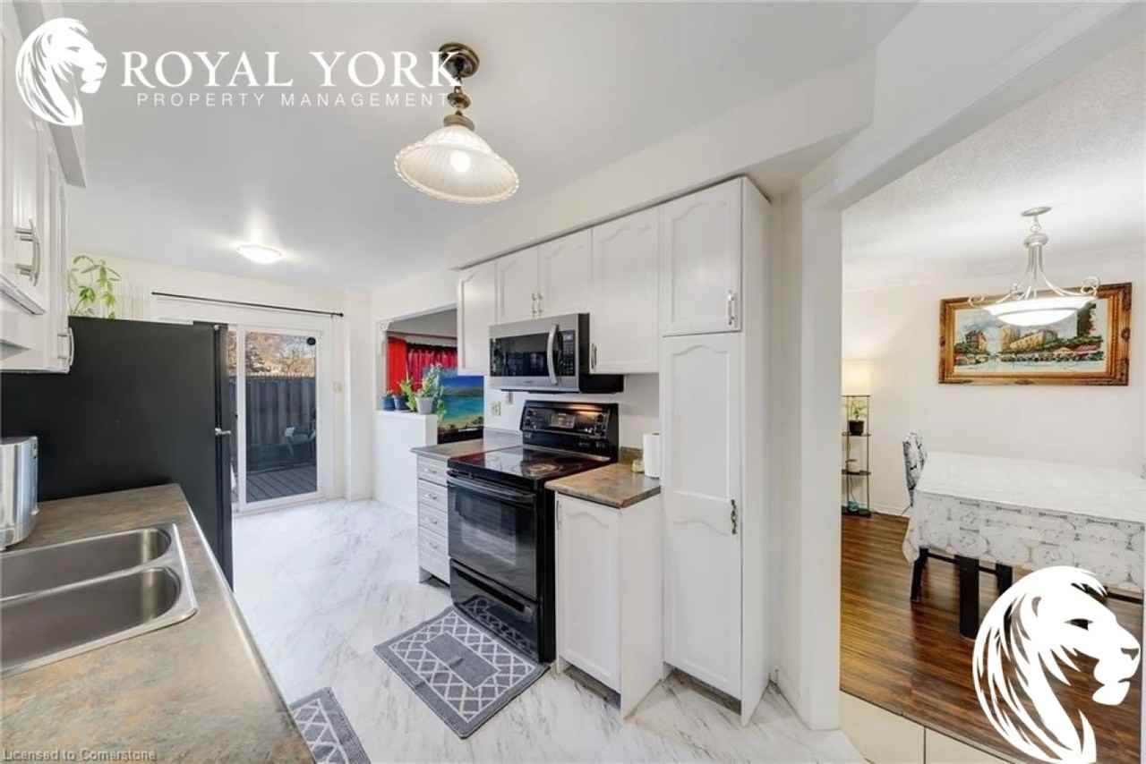 36-502 Barton Street, Stoney Creek, Ontario L8E 5B5 - Photo 3 of 20