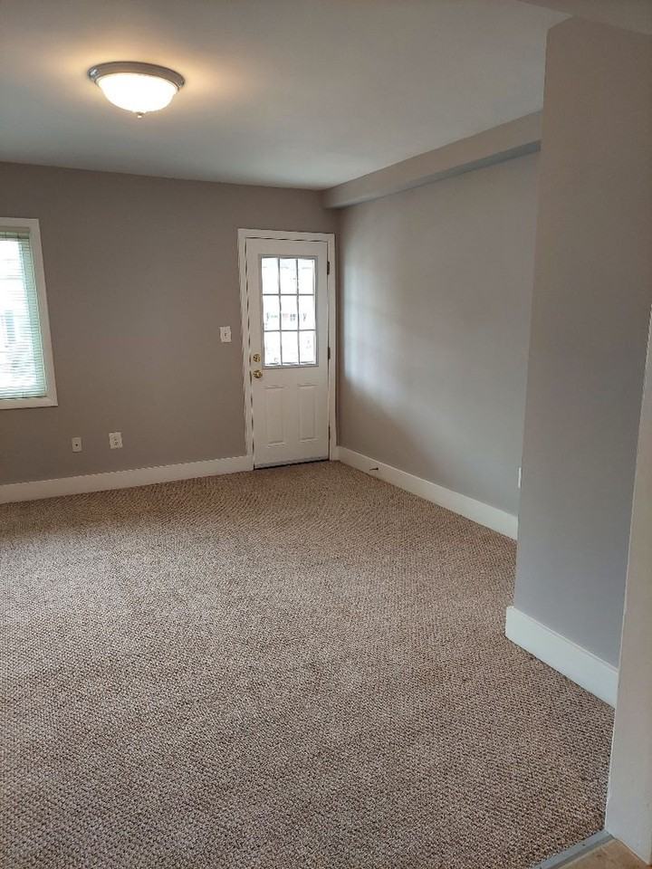 Harborview Apartments - Photo 3 of 20