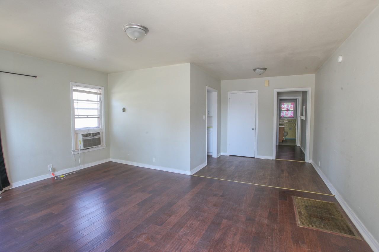 840 Chestnut Street - Photo 4 of 16