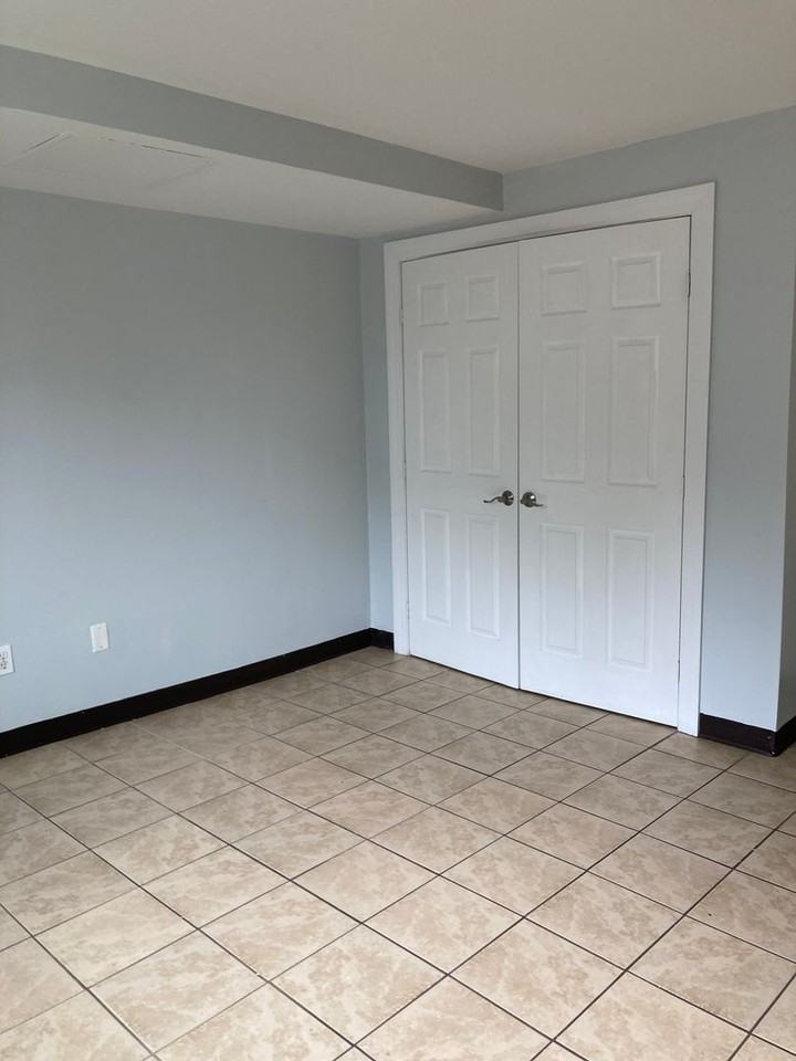 22 ELLIOTT ST - Photo 3 of 6