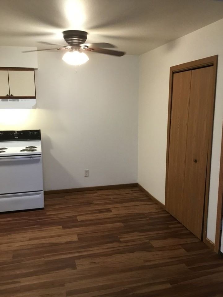 Geneva Estates - Photo 4 of 50